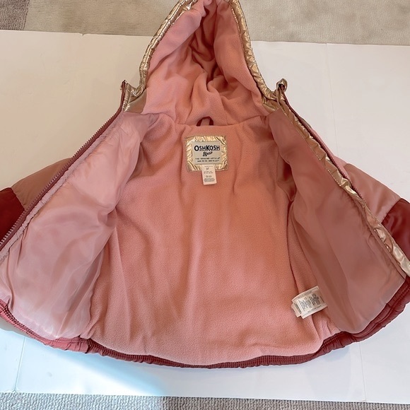 OshKosh b’gosh toddler girls puffer coat size 3T - Picture 9 of 15